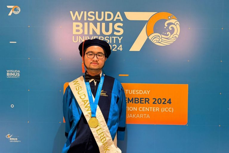 Jason Jeremy Wijadi: Top Graduate from Binus with a 4.00 GPA, Innovates Technology for the Visually Impaired