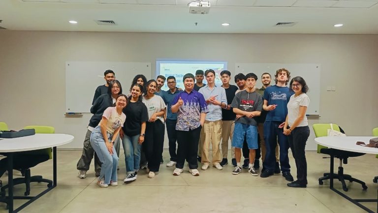 Teaching the Digital Technology Landscape in Indonesia for Macquarie University Students