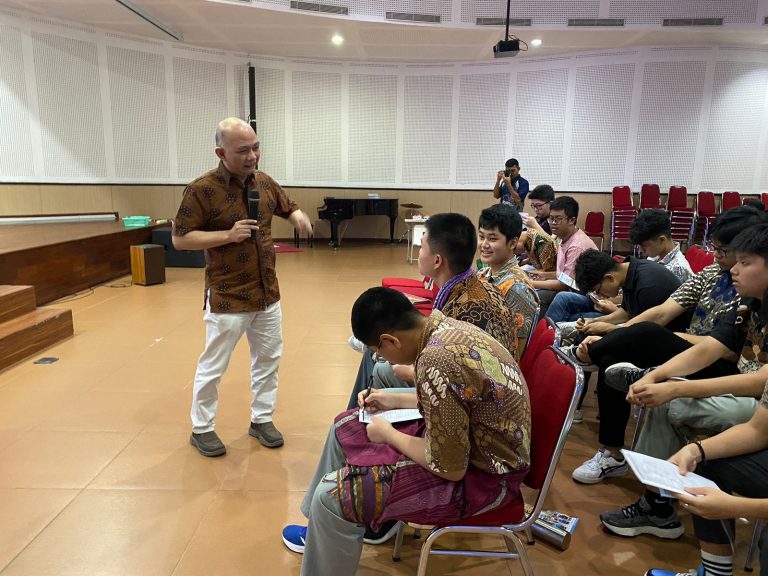 BINUS Empowers High School Students with Financial Literacy Workshop