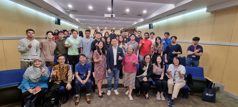 Eric Sim, CFA, Shares Insights on ‘Small Actions, Big Career Success’ with Finance Students at BINUS International