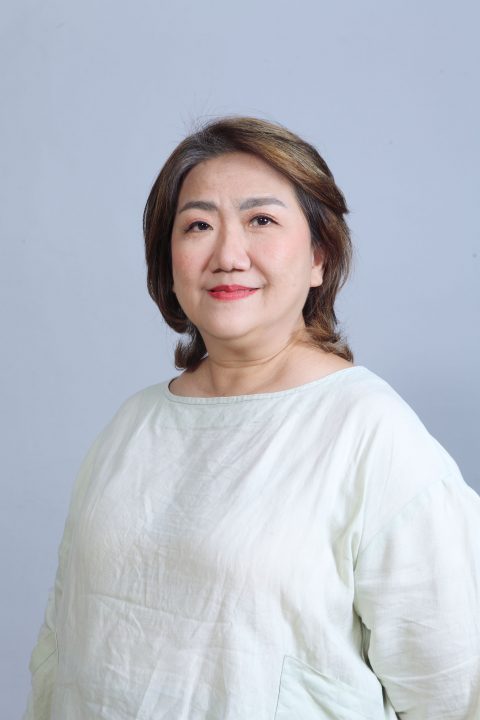 Dr. Dra. Vera Jenny Basiroen, M.F.A. Subject Content Coordinator